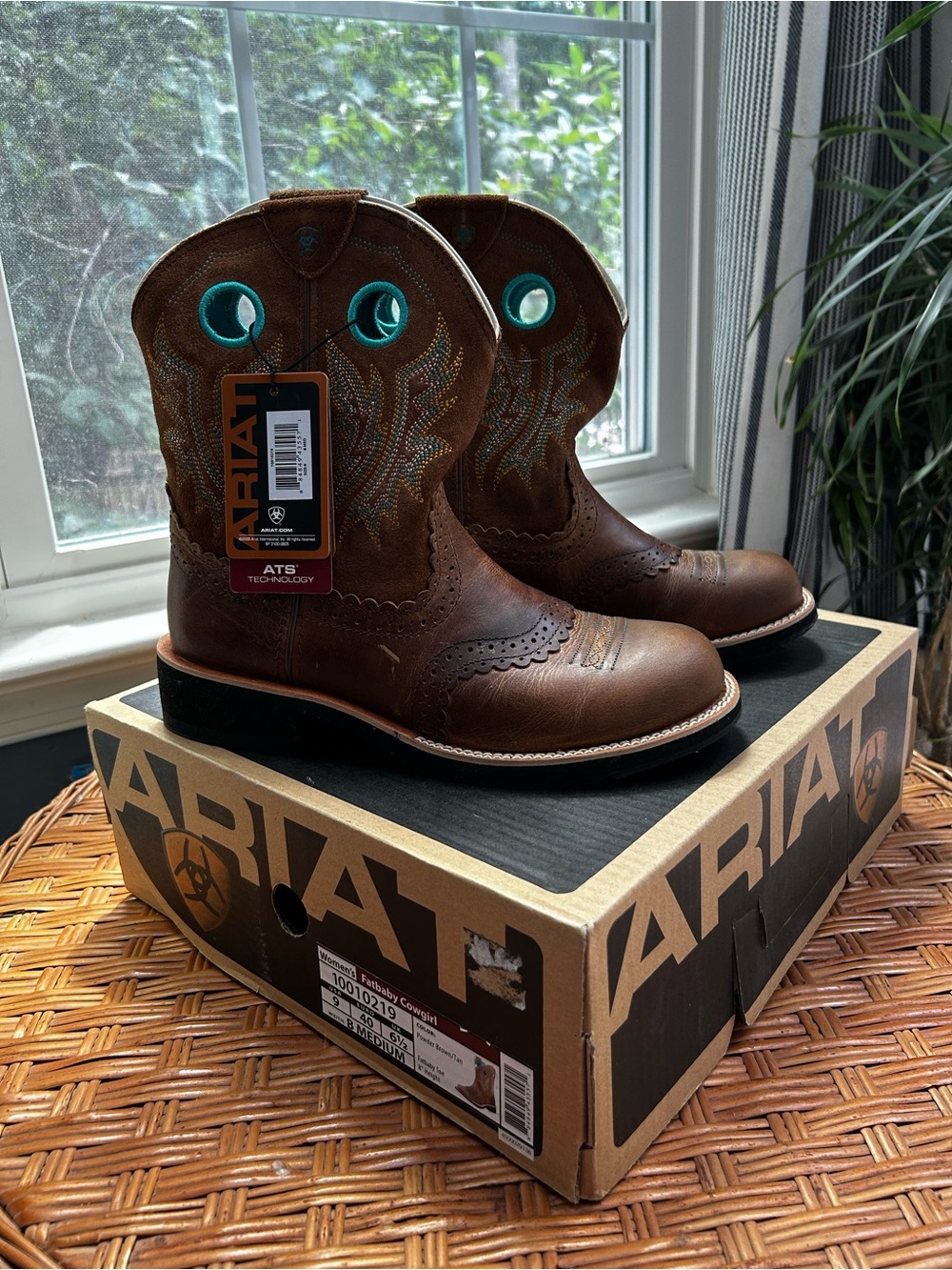 Ariat Brown Western Heeled Pull-On Boots with Teal Accents
